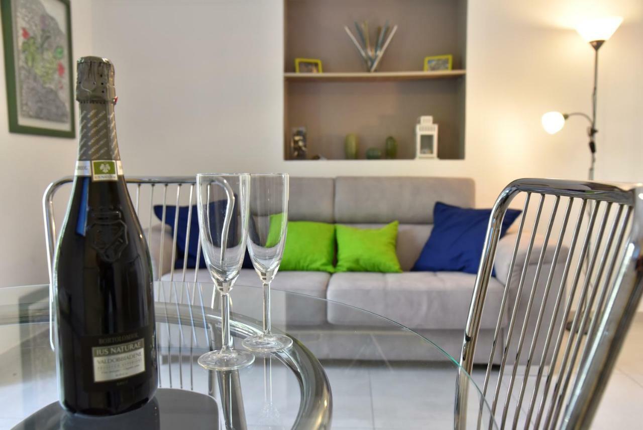 Benedettini - Exclusive Apartments & Monastery View คาตาเนีย ภายนอก รูปภาพ
