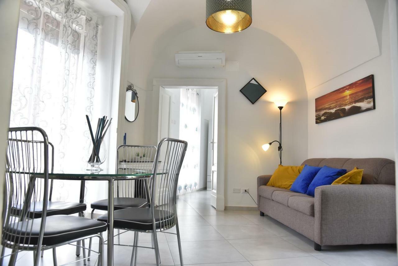 Benedettini - Exclusive Apartments & Monastery View คาตาเนีย ภายนอก รูปภาพ