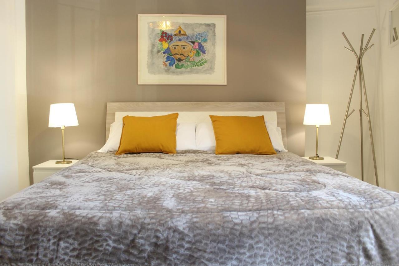Benedettini - Exclusive Apartments & Monastery View คาตาเนีย ภายนอก รูปภาพ
